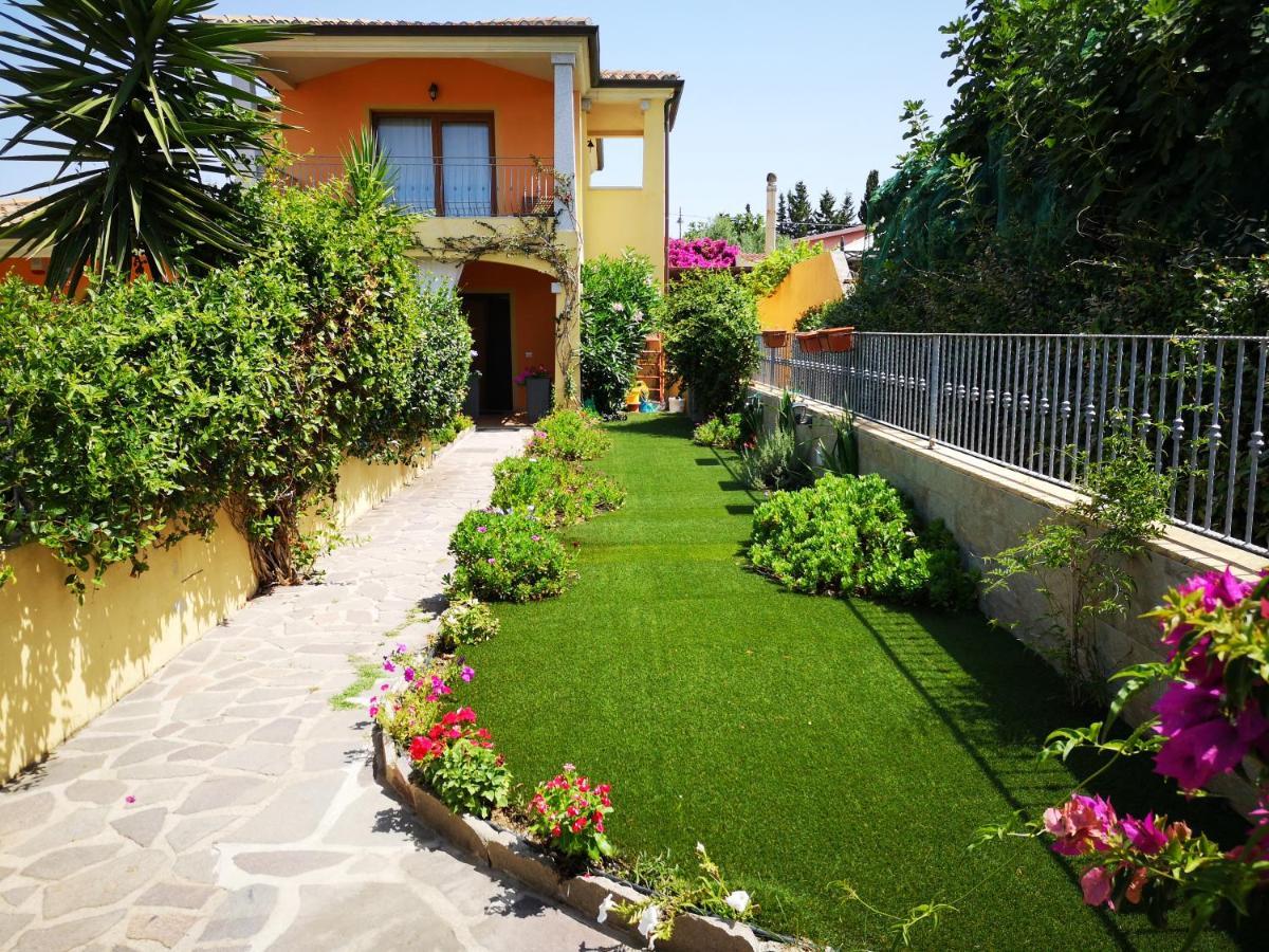 Vila Casa Con Giardino Olbia Exteriér fotografie